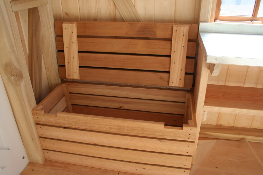 Williamsburg Cedar Storage Bench